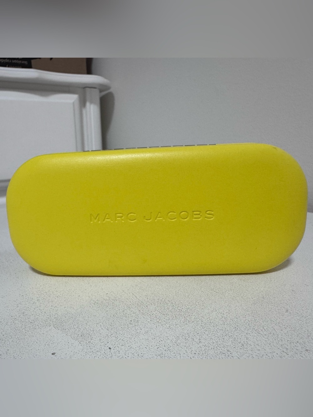 Marc Jacobs Sunglasses Case Eyeglass Hard Case and Cleaning Cloth, Yellow - Picture 5 of 7